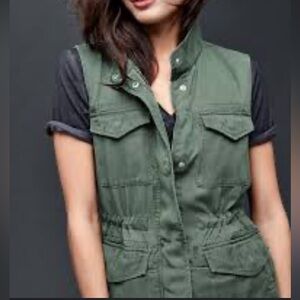 Gap Women's Utility Vest material 💯 Lyocell